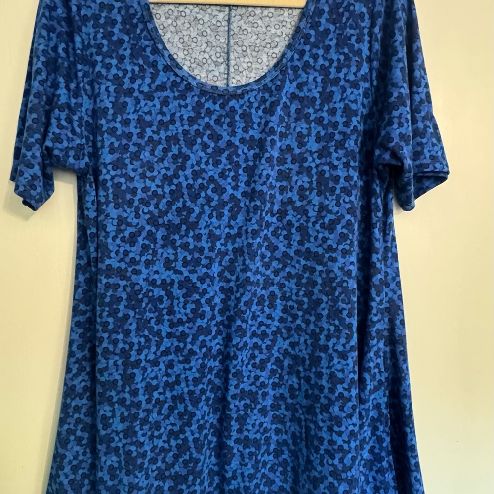 LulaRoe scoop neck shirt
